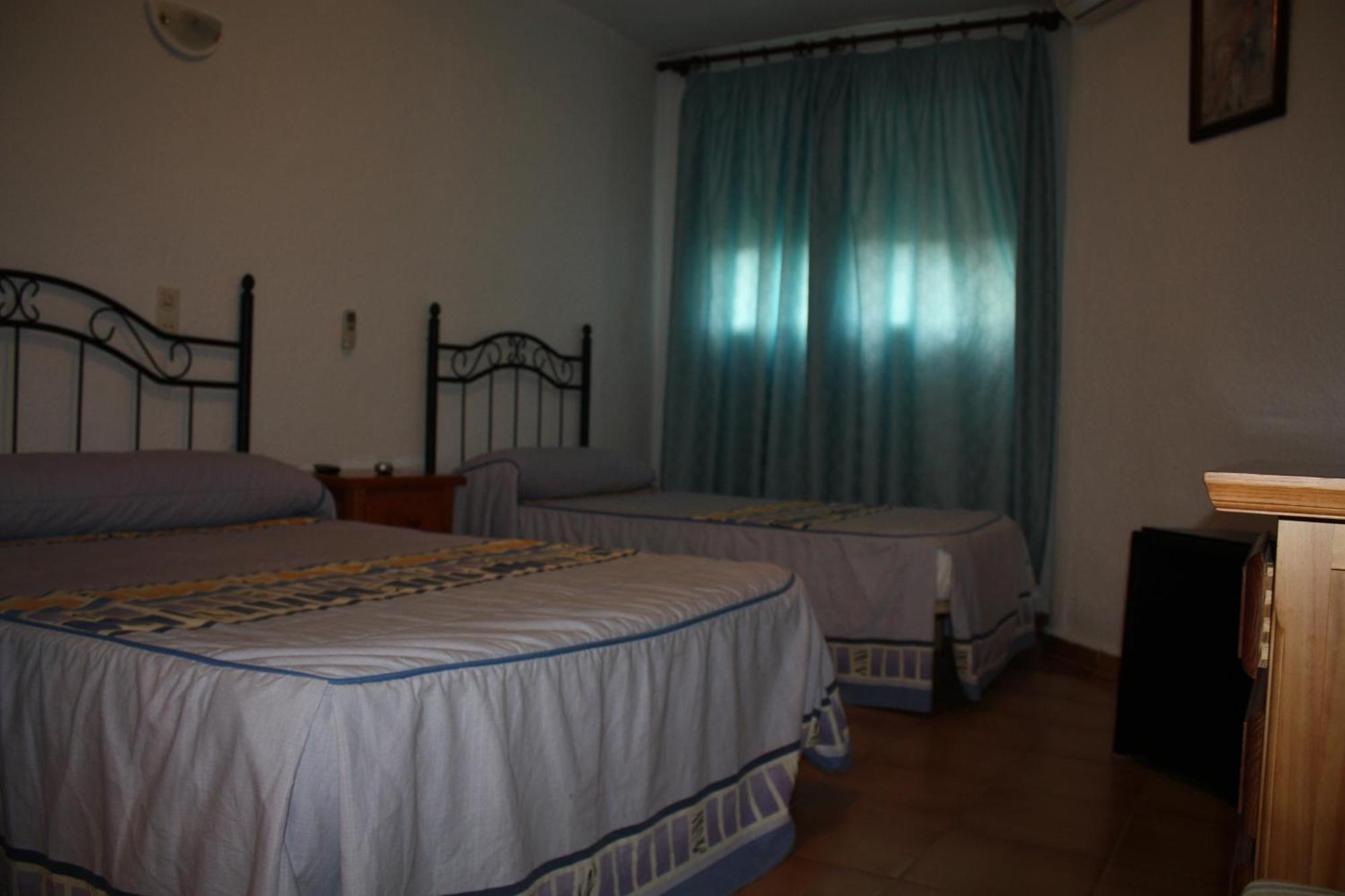 Hostal Tamarindos Matalascanas Ngoại thất bức ảnh